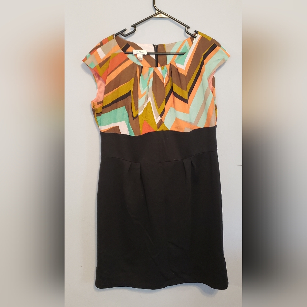 NWT Alyx Limited Stretch Dress Women's Size 18 Multicolor Cap Sleeve Geo